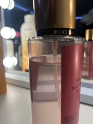 Strawberries & Champagne mist - Fragrance mist  från Victoria secret i doften strawberries & champagne. 