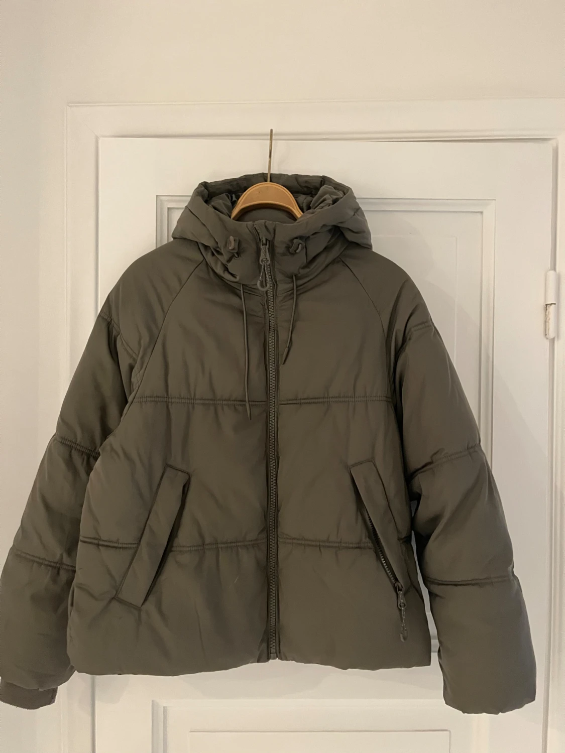 Grön pufferjacka pull&bear - 3