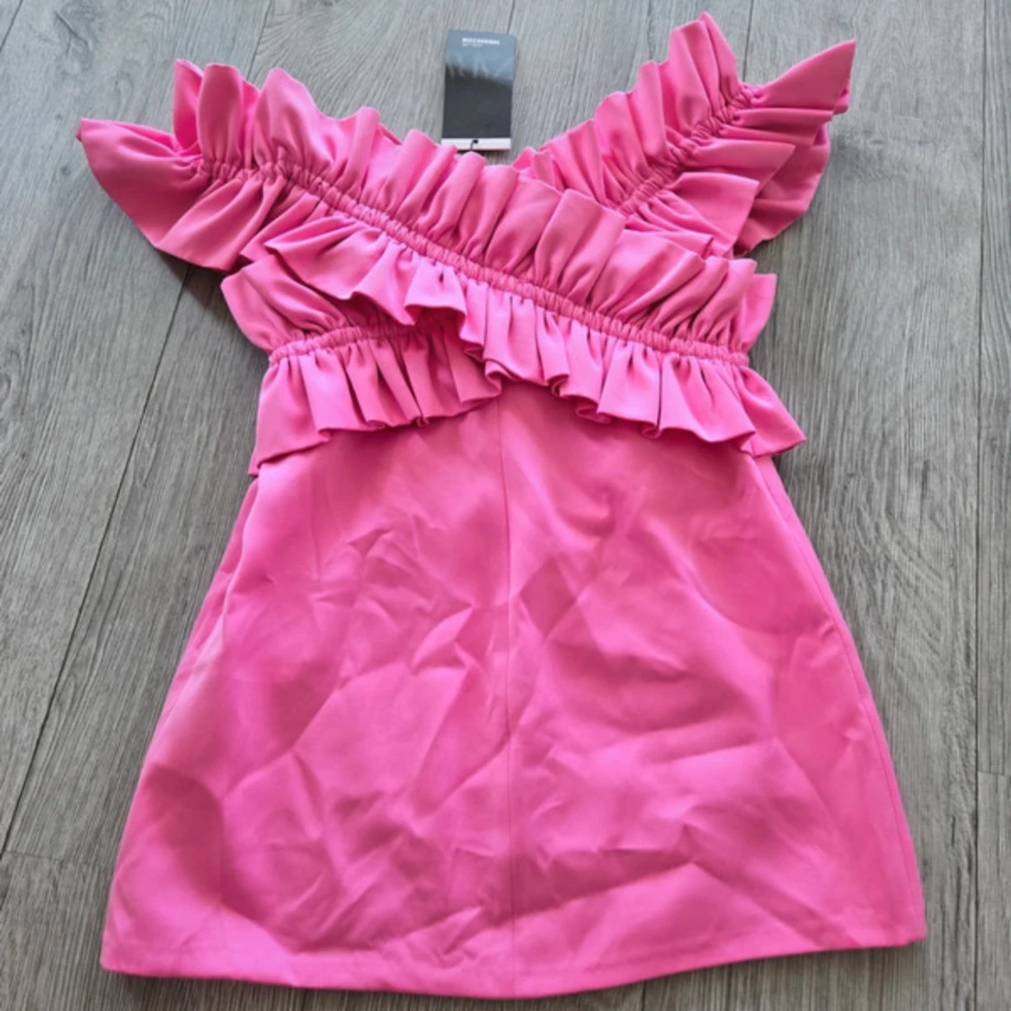 Rosa offshoulder volangklänning Zara - 2