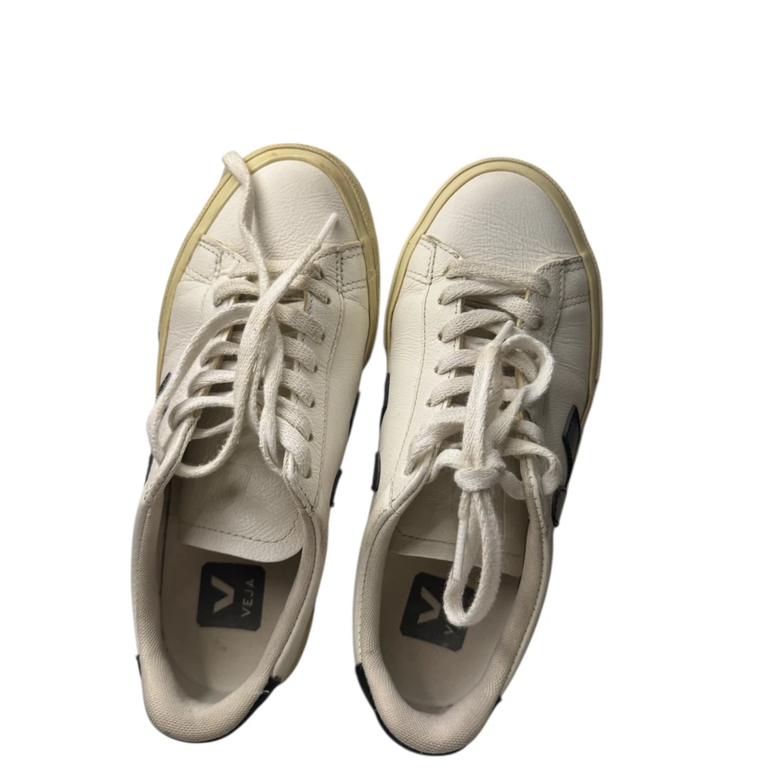 Veja vita sneakers med svart logga - 2