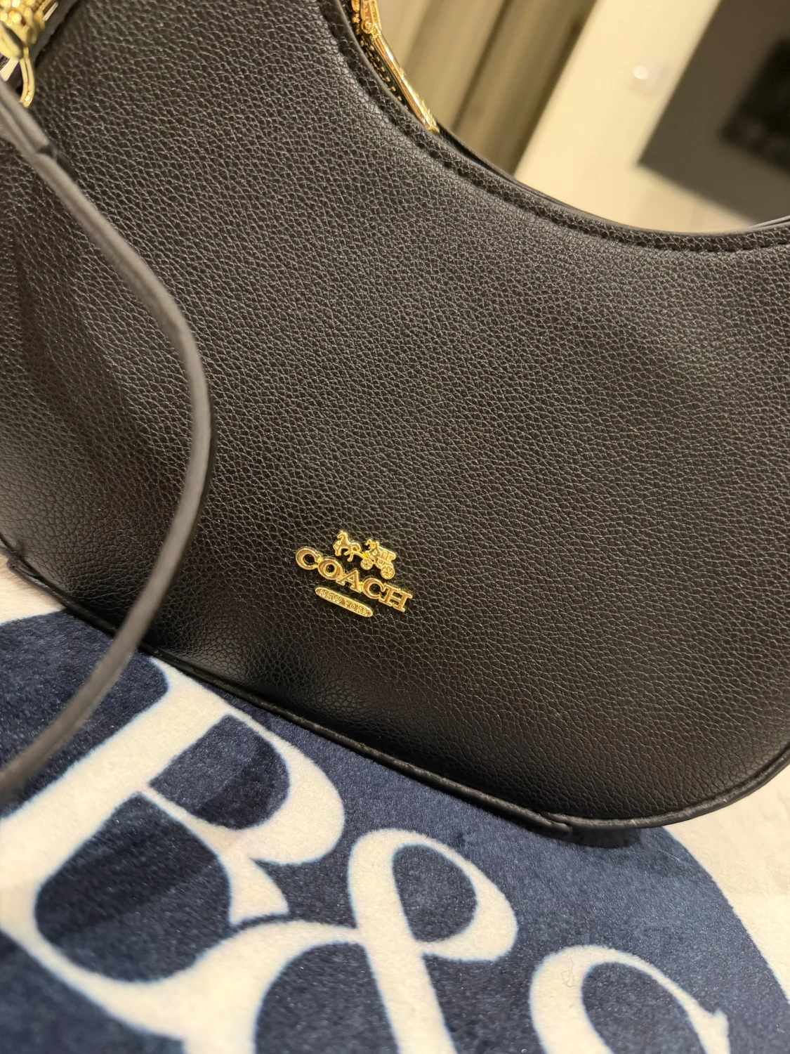 Coach | Women’s black bag - 1