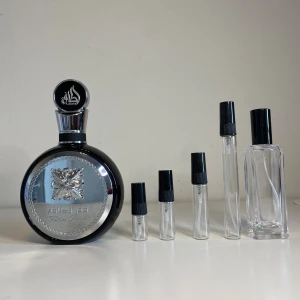 Lattafa Fakhar 2ml - 2ml av Lattafa Fakhar för 19kr 