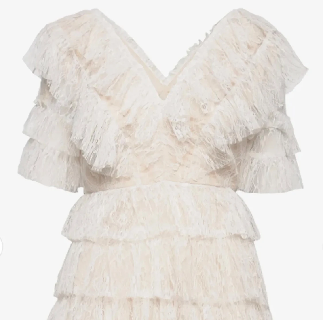 Vit spetsklänning med volanger - 2