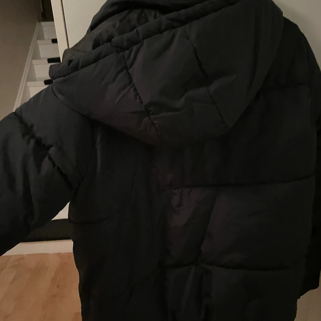 Svart pufferjacka - 2