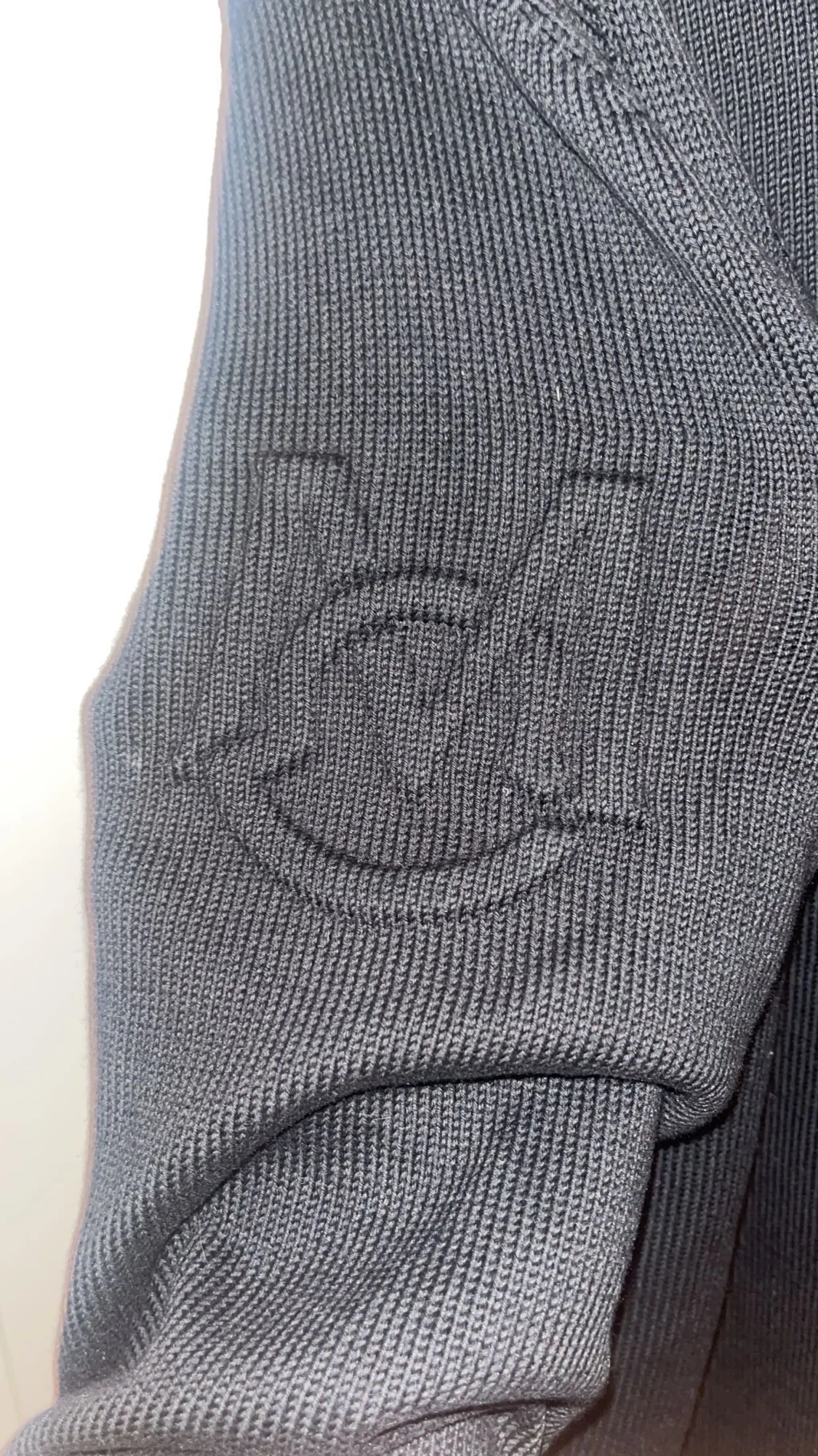 Svart Moncler pufferjacka med stickade ärmar - 3