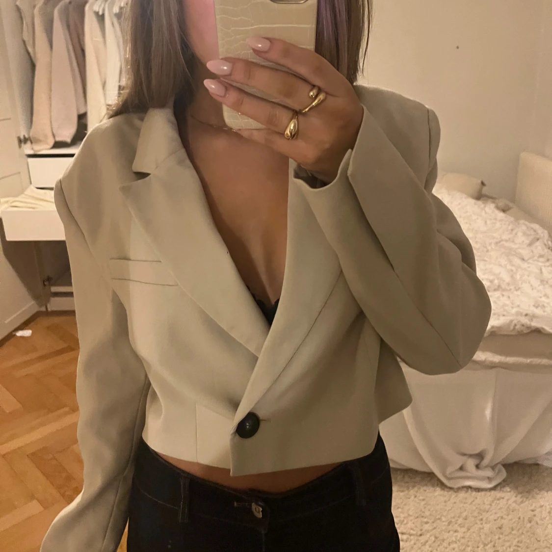 Beige croppad kavaj med knapp