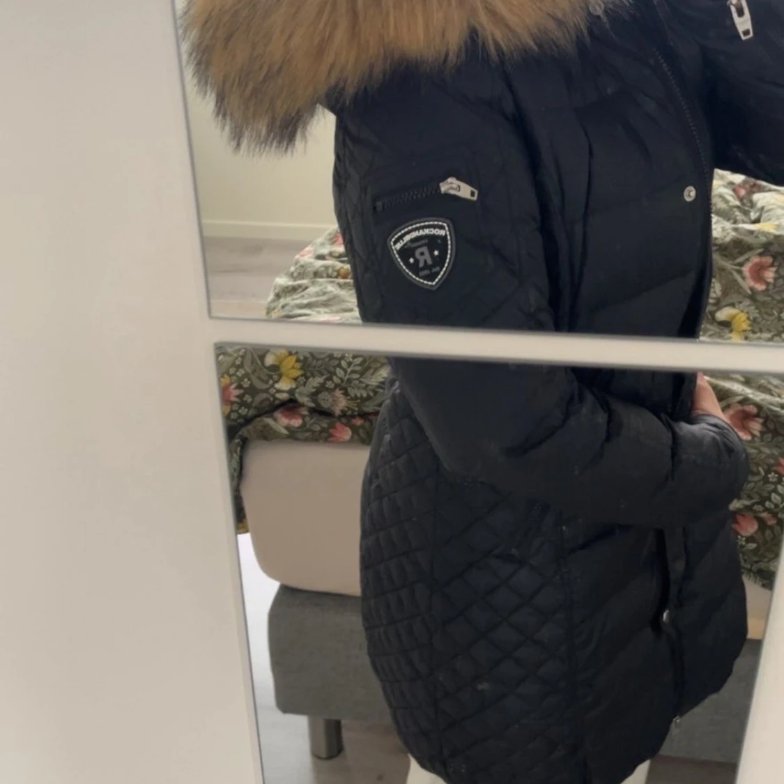 Svart lång dunjacka Rockandblue