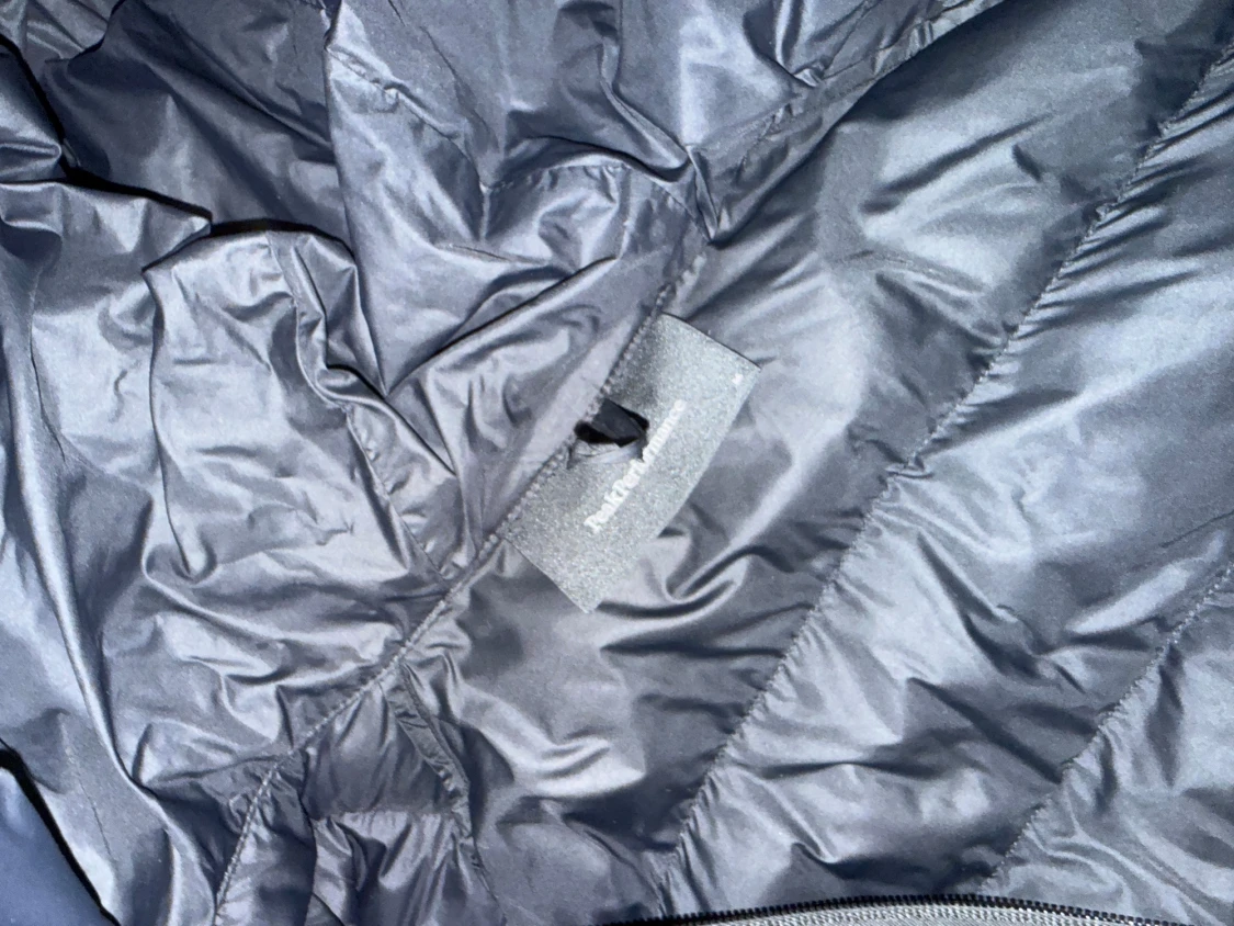 Svart dunjacka från Peak Performance - 3