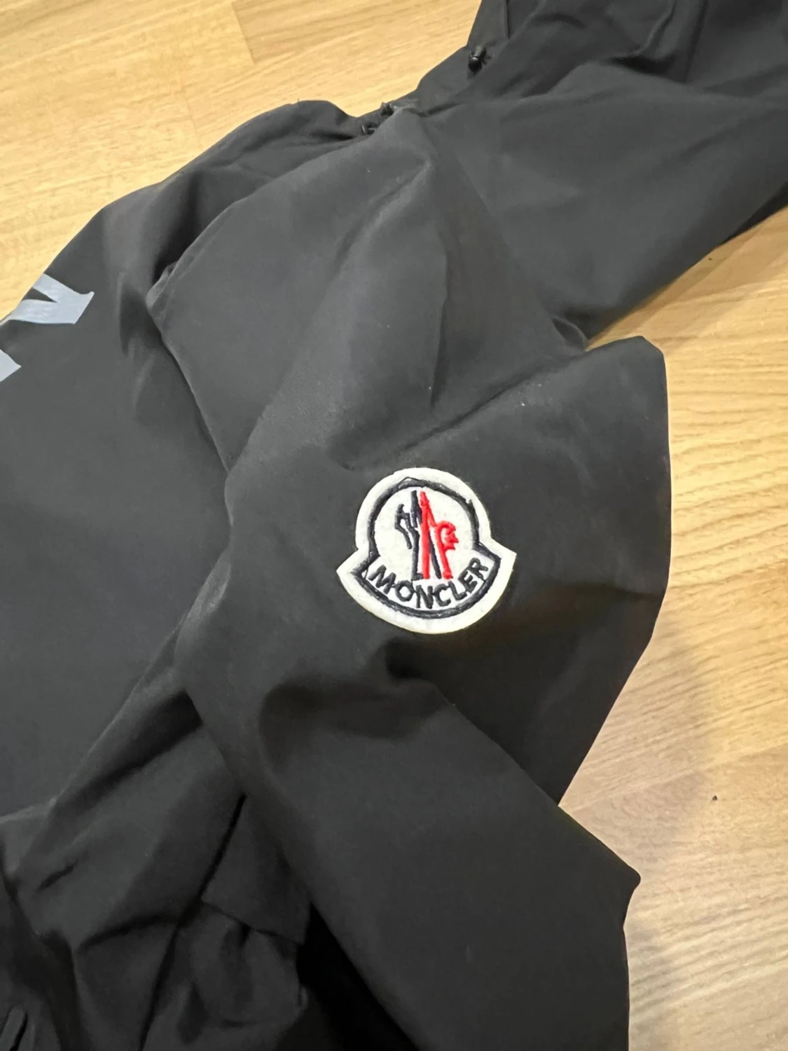 Svart vindjacka från Moncler - 4