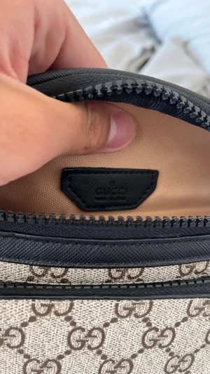 Magväska - Säljer min magväska då ja tröttnat på väskor och vill bara bli av med den