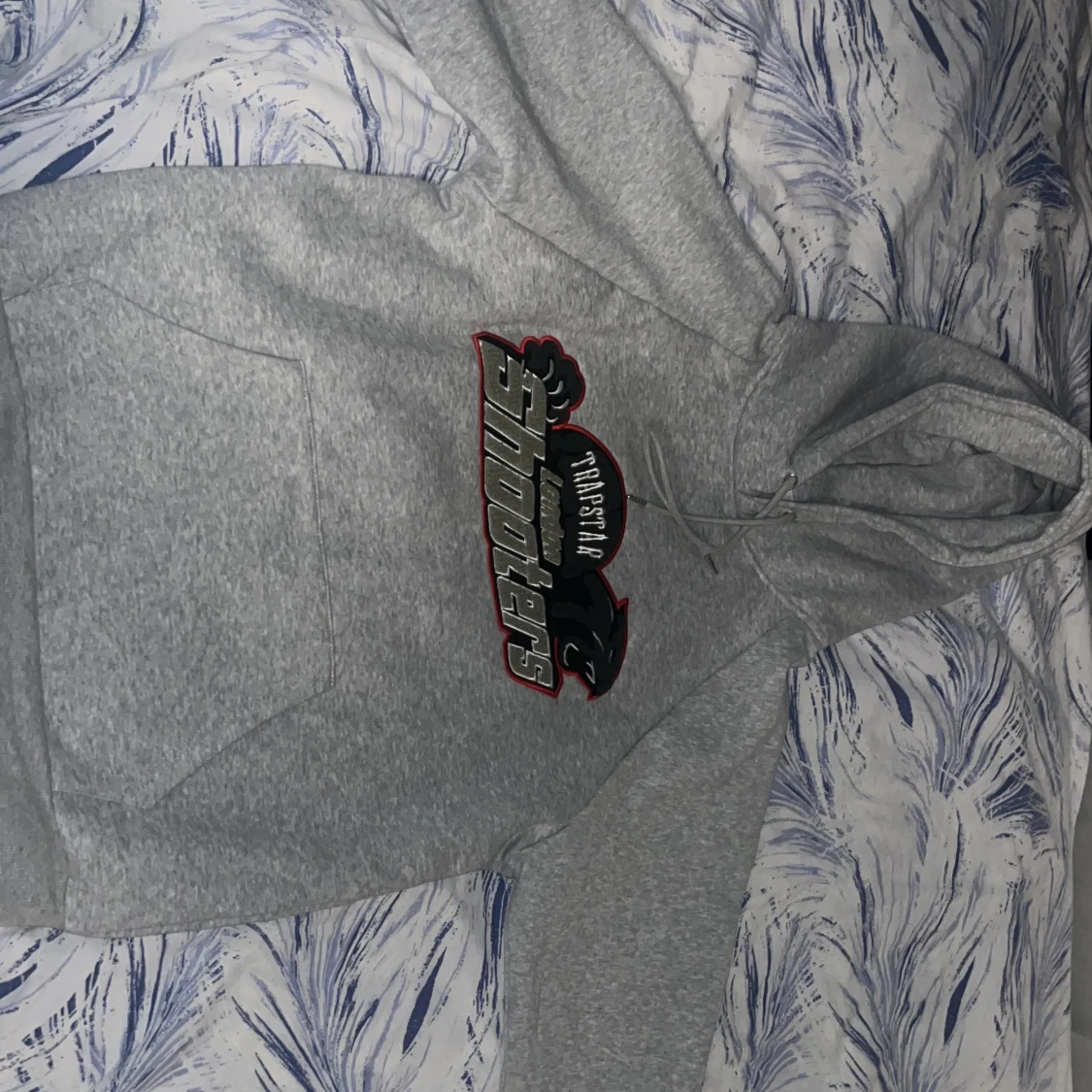 Oanvänt Grå Trapstar hoodie London Shooters