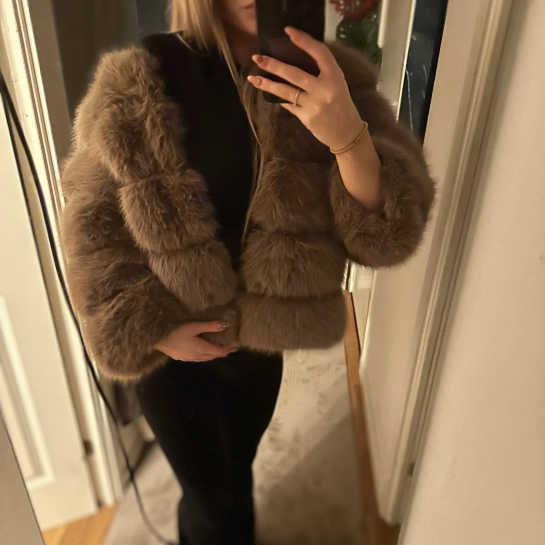 Brun fluffig pälsjacka - 1