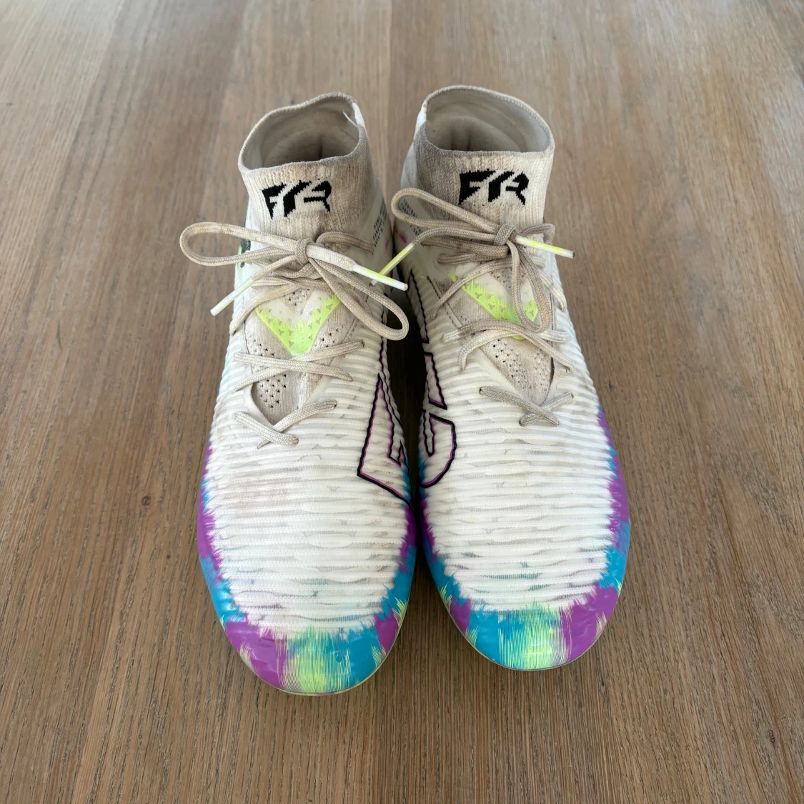 PUMA FUTURE 8 ULTIMATE FG BRILLIANCE - PUMA WHITE/GRÖN/BLÅ/LILA DAM