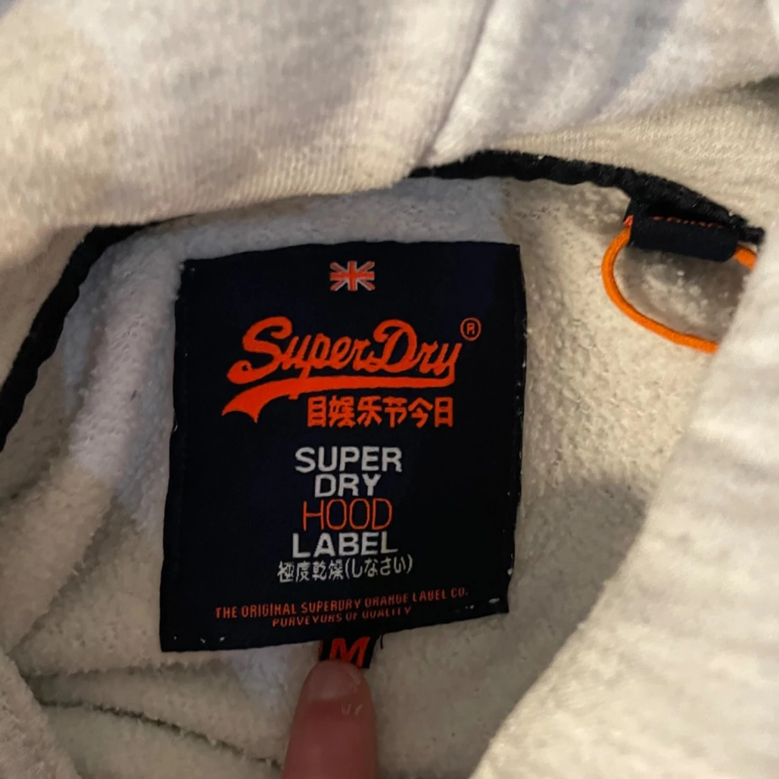 Grå hoodie från Superdry  - 2