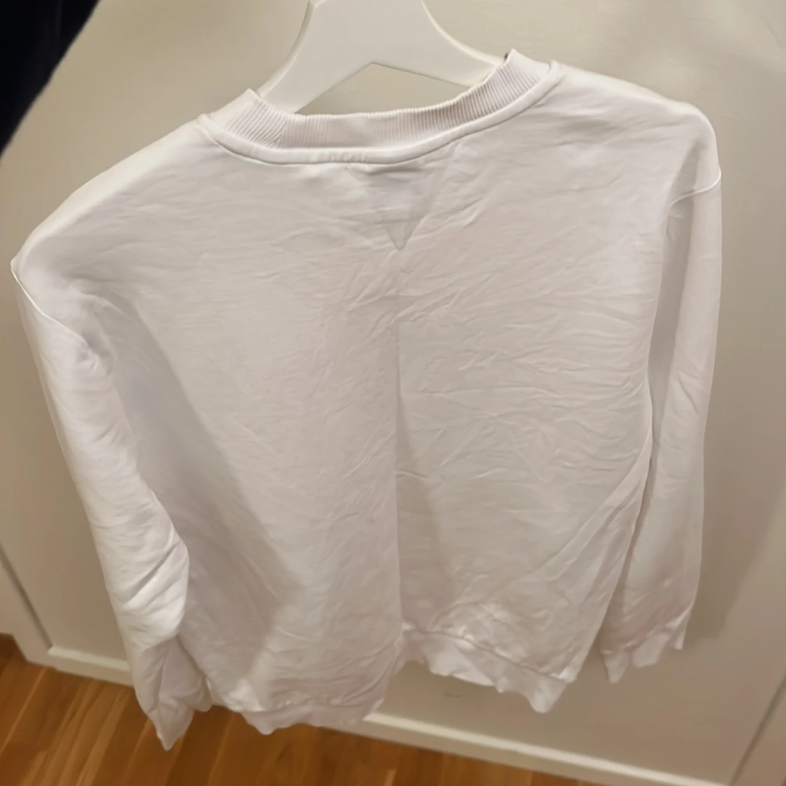 Vit sweatshirt från BOSS med tryck - 1