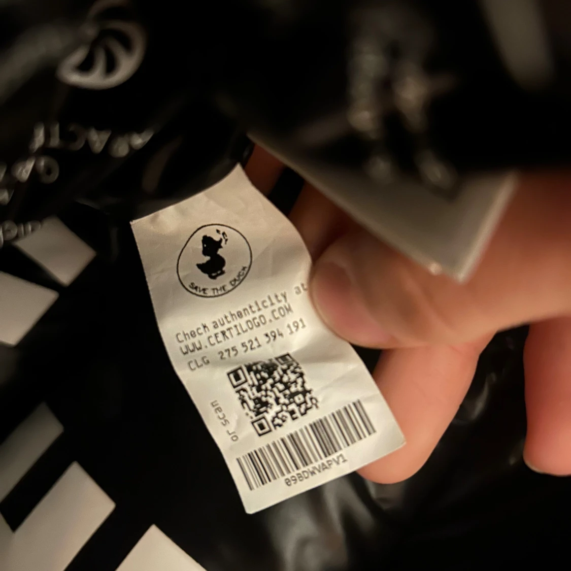 Svart pufferjacka från Save The Duck - 2