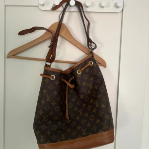 Brun väska  - Fin väska 🐼