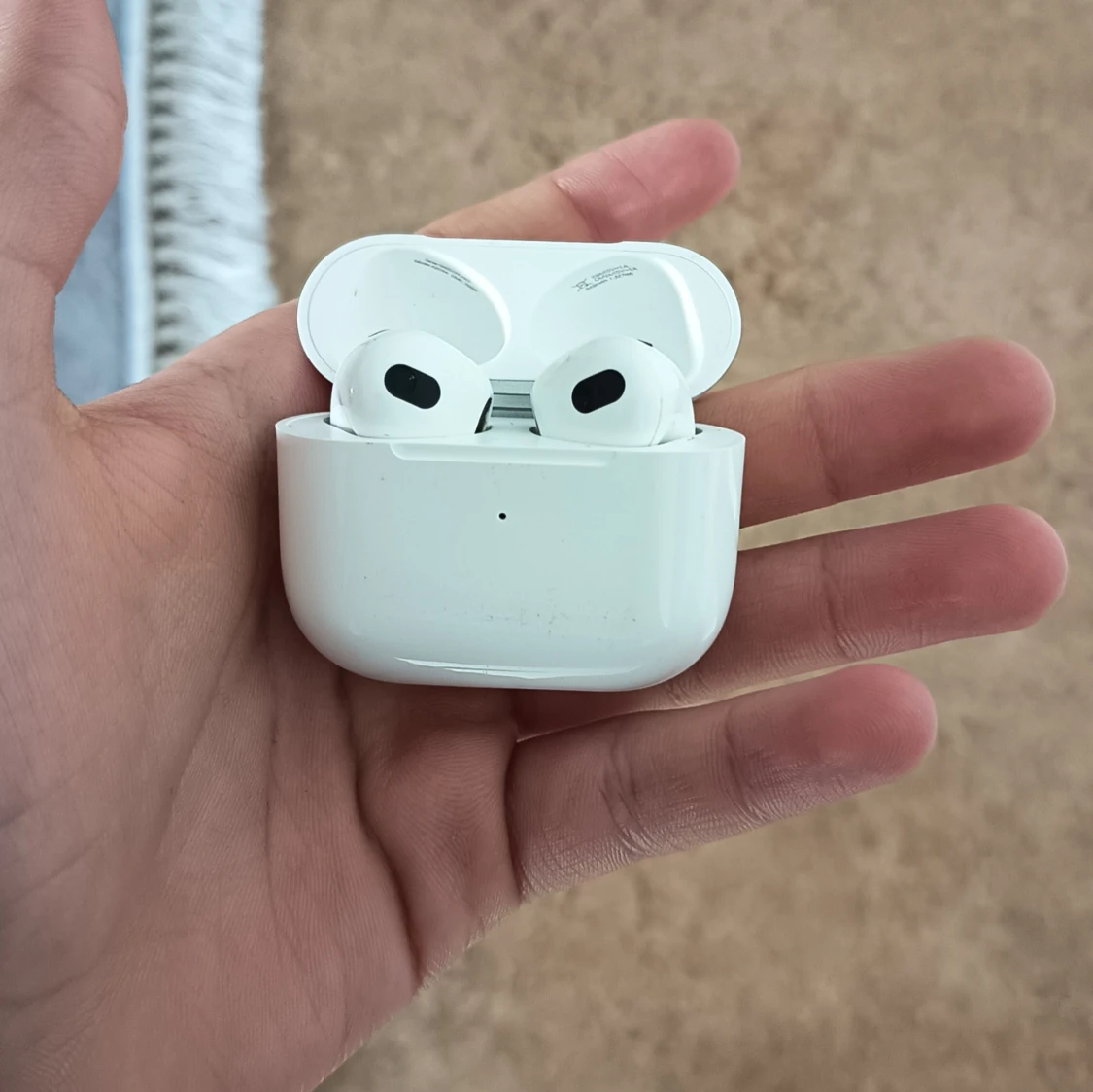 AirPods 3