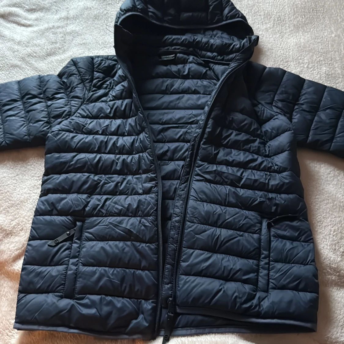 Svart pufferjacka från Ocean Works