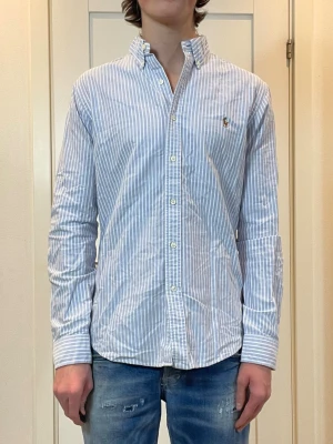 Polo Ralph Lauren skjorta  - Säljer nu dessa Polo Ralph Lauren skjorta, skriv för fler bilder/frågor🙌🏼 