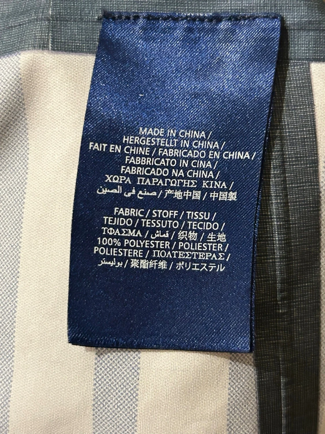 Mörkblå regnjacka från GANT - 4