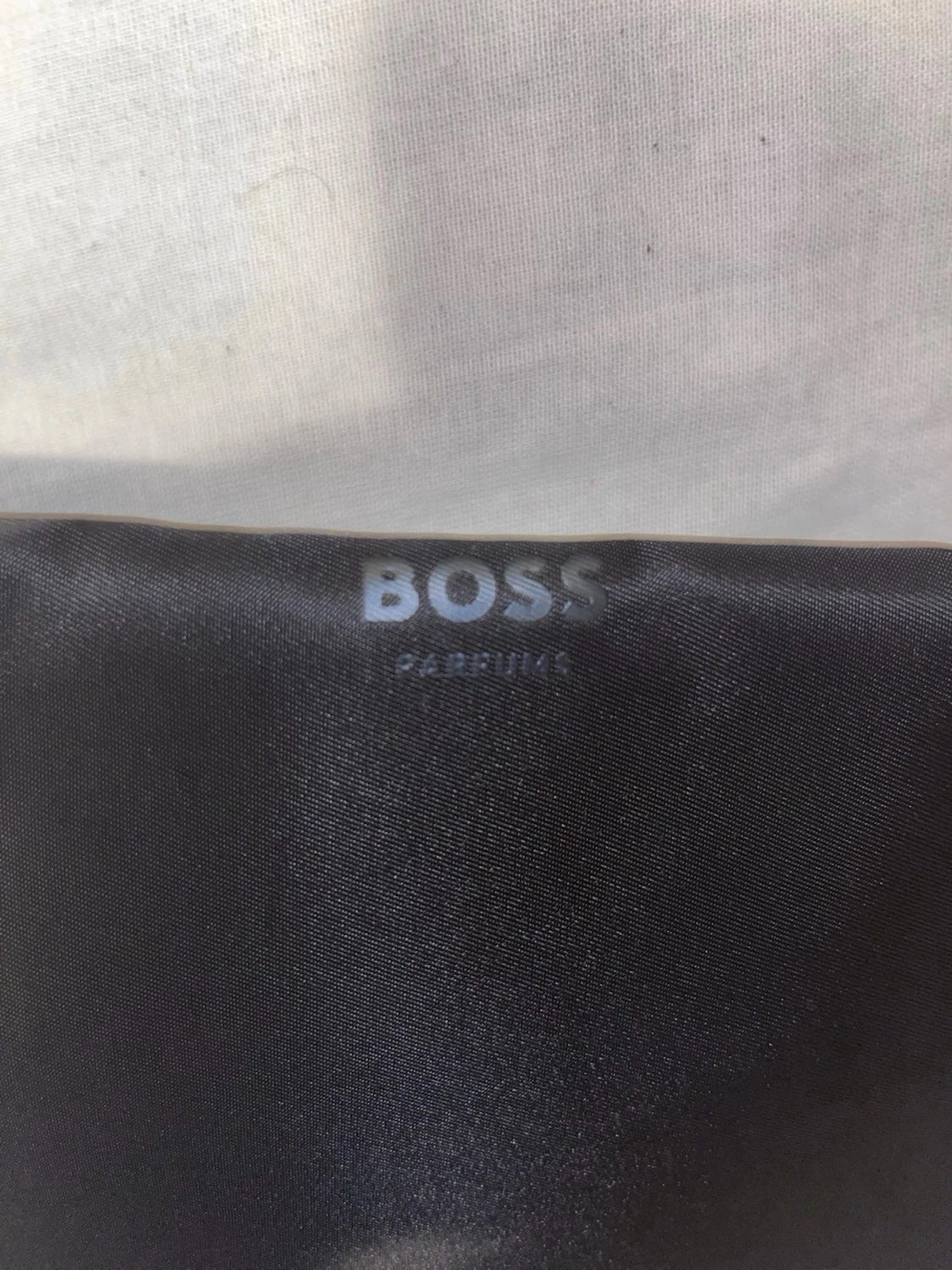 Svart magväska från BOSS Parfums - 4