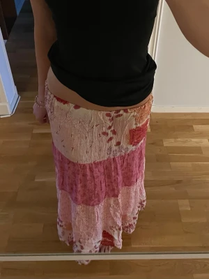 Maxi kjol Zara - Såå fin maxi kjol från zara, stl s ❤️ resårband i midjan!