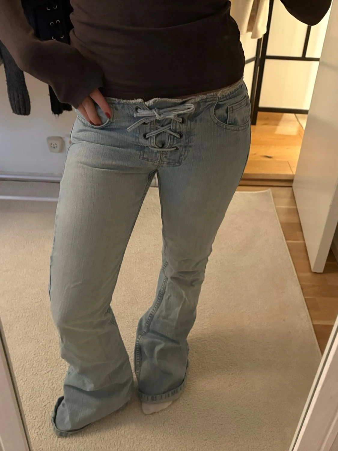 Jeans med snörning  - 1