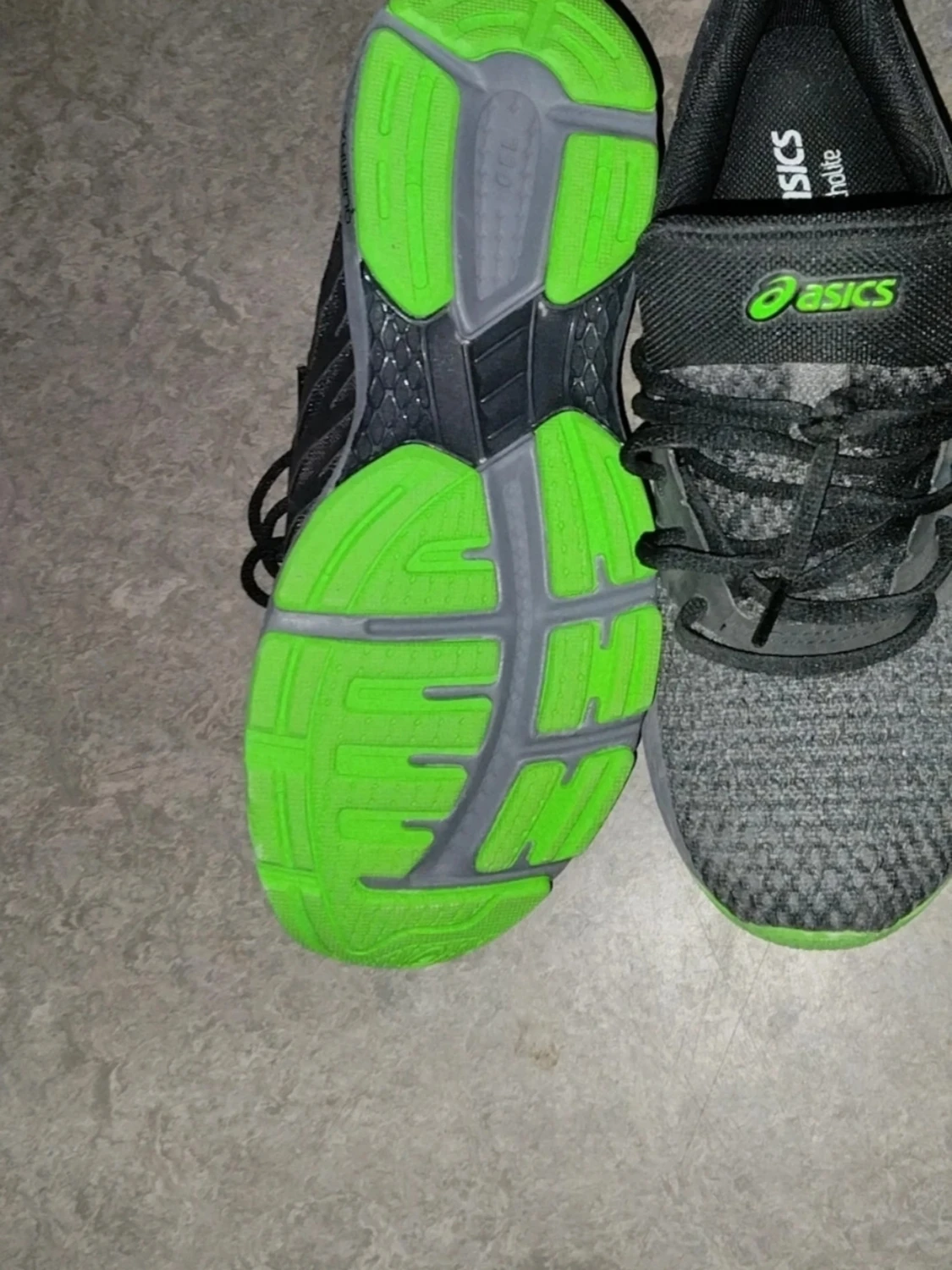 Asics träningsskor - 3