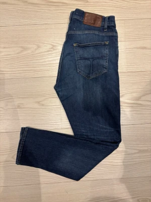 Tiger of sweden jeans - Riktigt goa Tiger Of Sweden jeans | Modell: Pistolero | Skick: 9,5/10 | Storlek: W33 L32 | Inga defekter 🙌 | Hör av er vid minsta fundering 