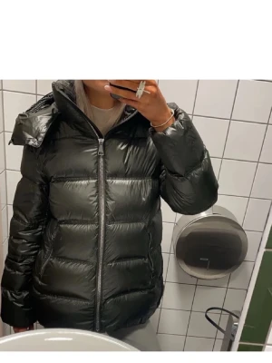 Mörkgrön massimo dutti jacka - Jöttefint skick💓💓