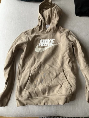 Nike Hoodie Junior - Fin hoodie sparsamt använd. Juniorstorlek XL 158-170