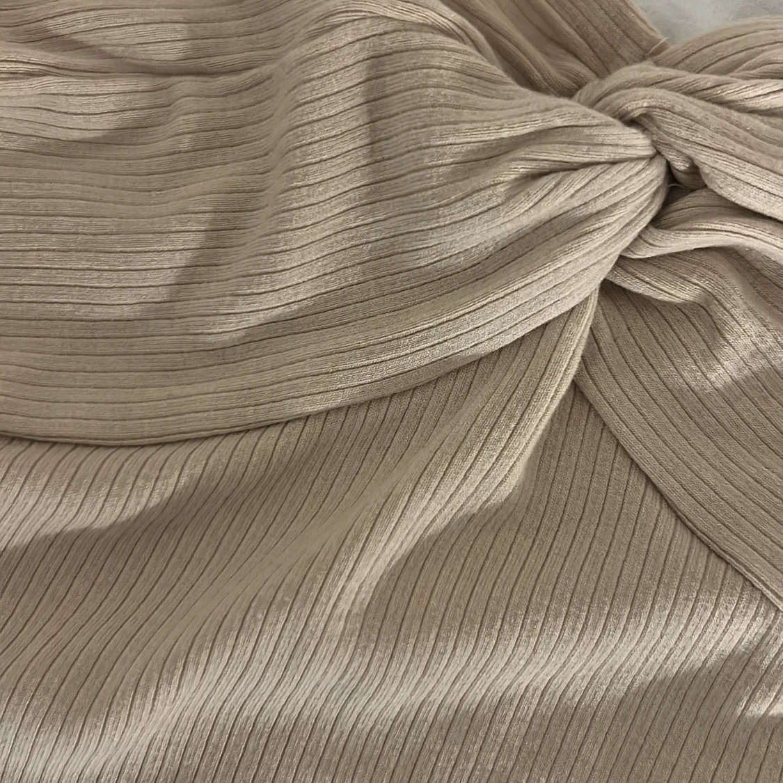 Beige ribbad bandeau tubtopp från SHEIN - 2