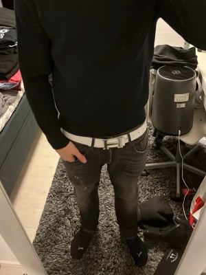 Grovatickad hoodie från mango - Säljer en svin snygg hoodie från mango, fått fett mycket komplimanger av den men den är nu för liten för mig.