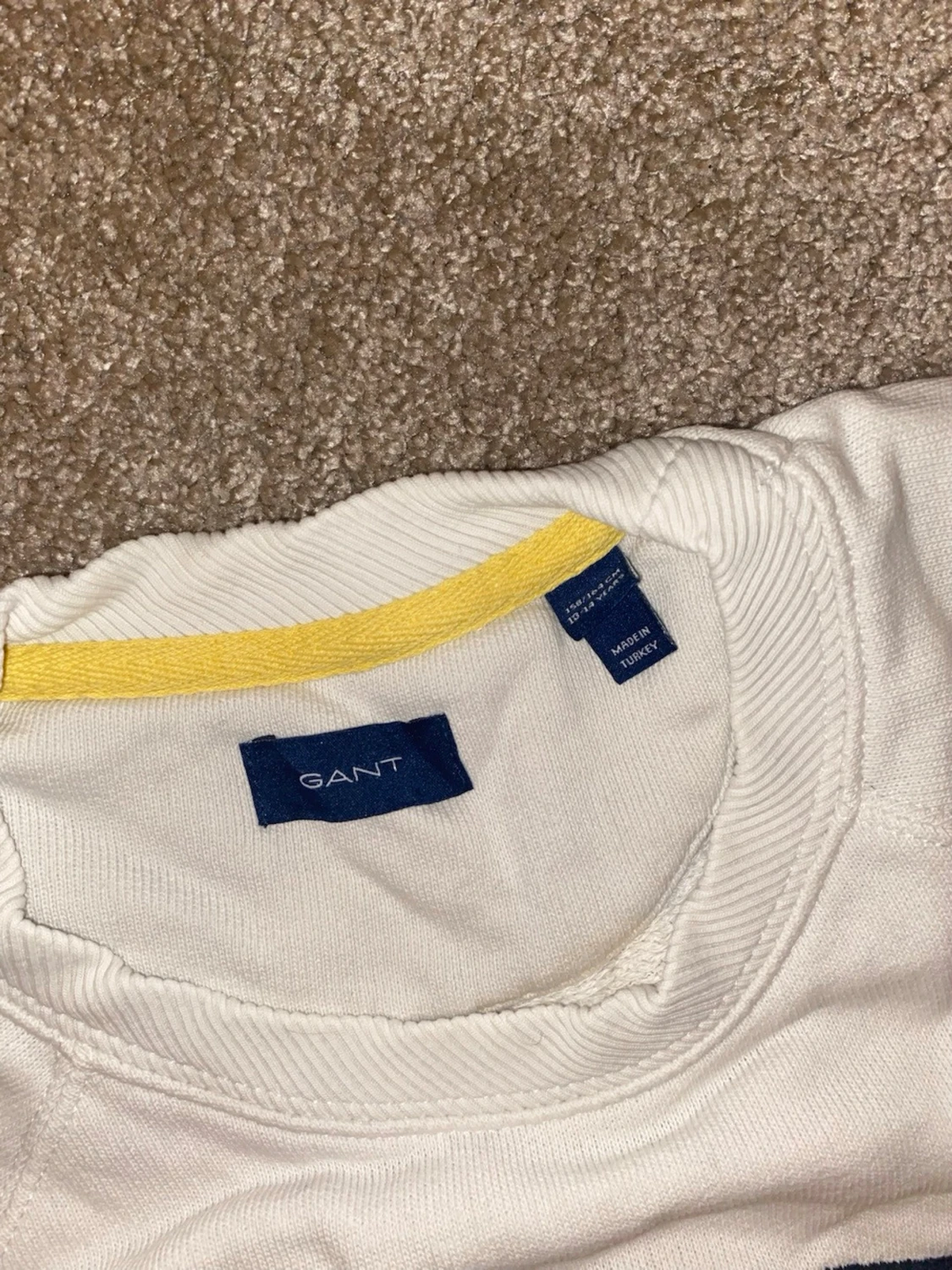 Vit sweatshirt från GANT med tryck - 2