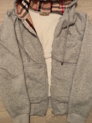 Burrbery tröja - Fin tröja