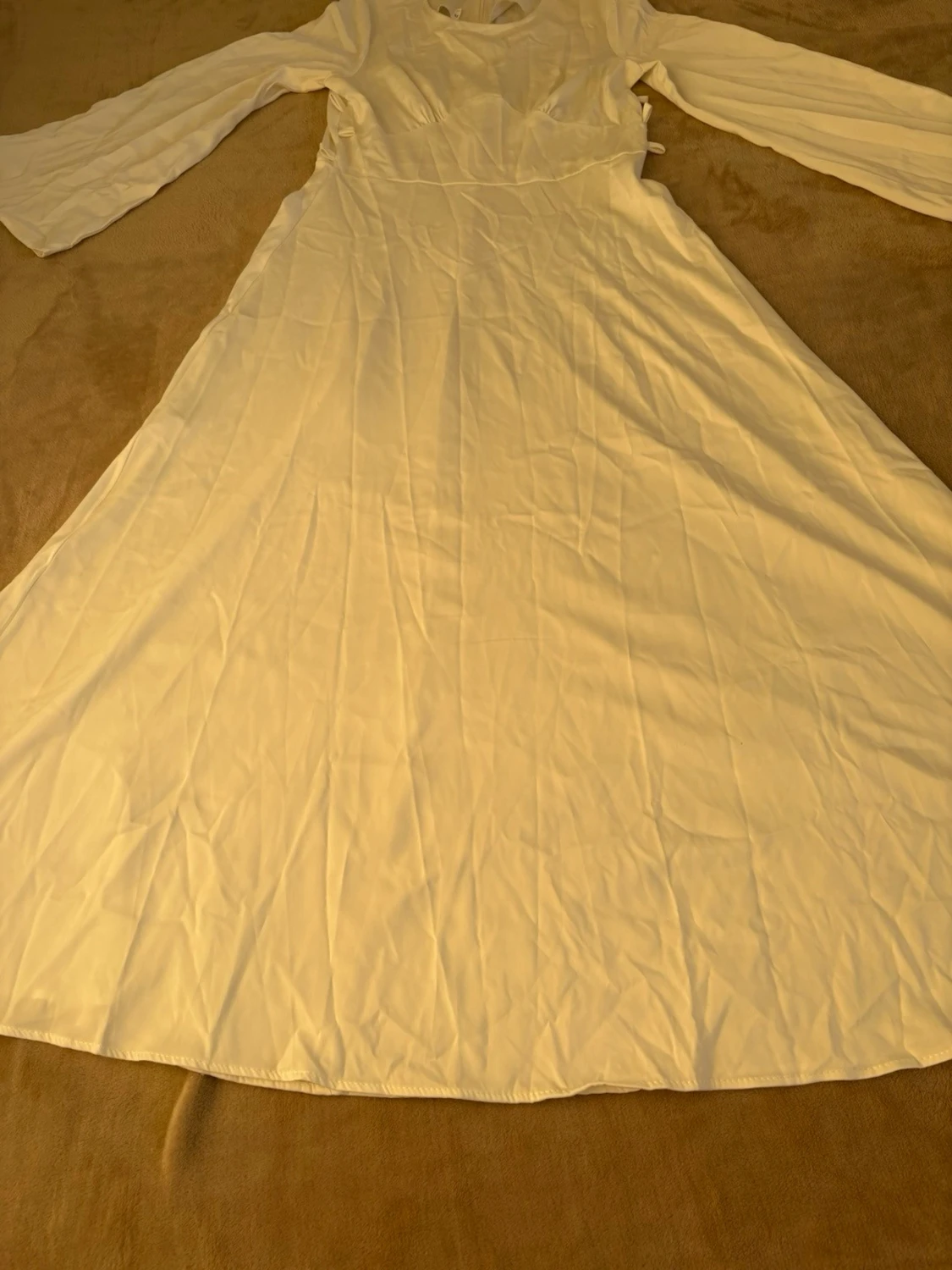 Vit långklänning med långa ärmar - 2