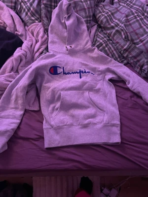 Champion huddie - Ny, fin, storlek s