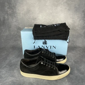 Lanvin DBB1 - Skick: 8,5/10. | Ingår: Skor, Box, Dustbags. | Nypris: +- 5200 SEK. | Storleken är UK10.