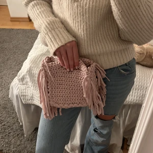 Virkad väska  - Egengjord virkad väska jätte söt och bra kvalitet!!