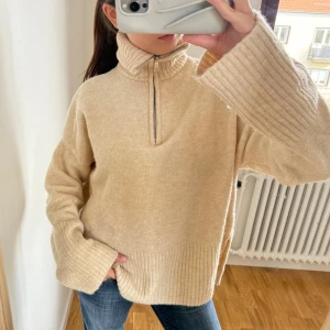 Stickad tröja  - Jättefin stickad tröja!!