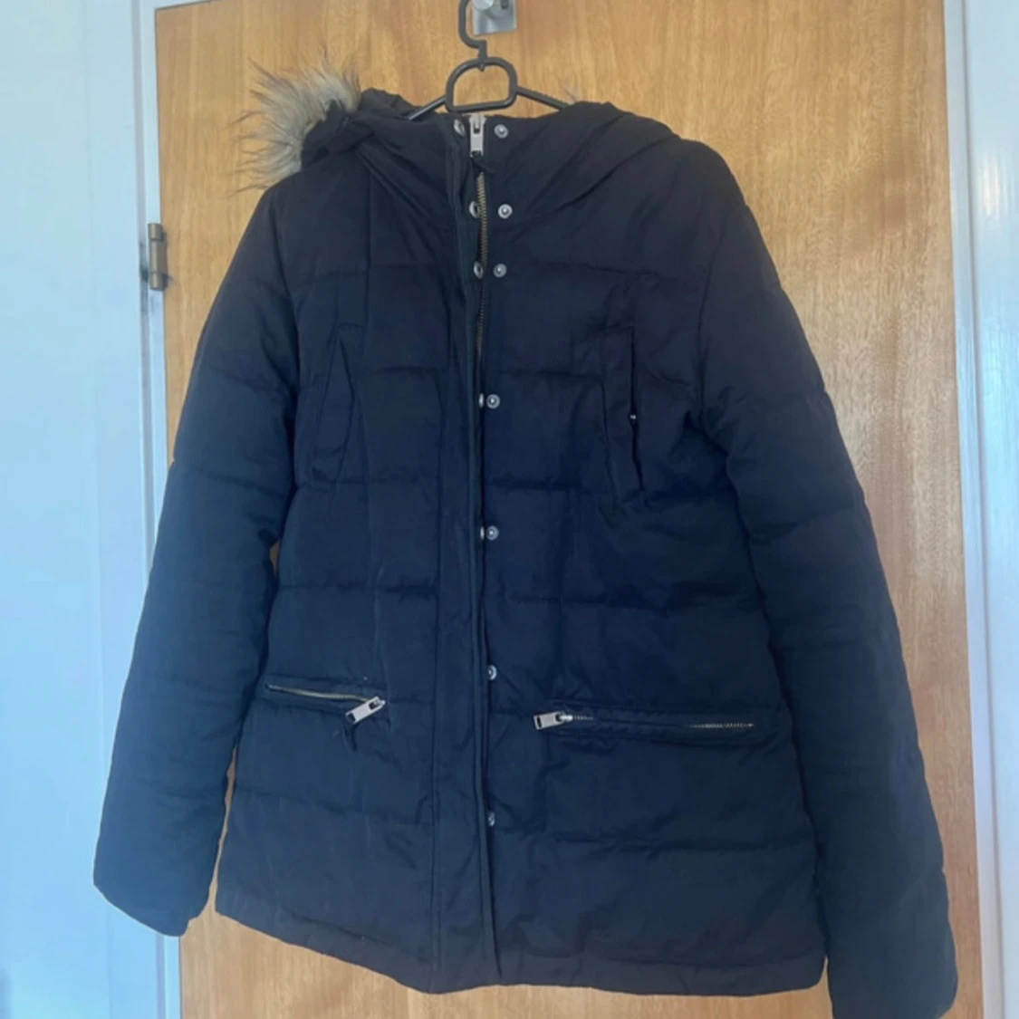 Svart pufferjacka från 365, strl 38