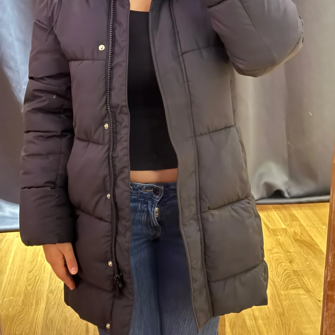 Svart lång pufferjacka från H&M XS - 1