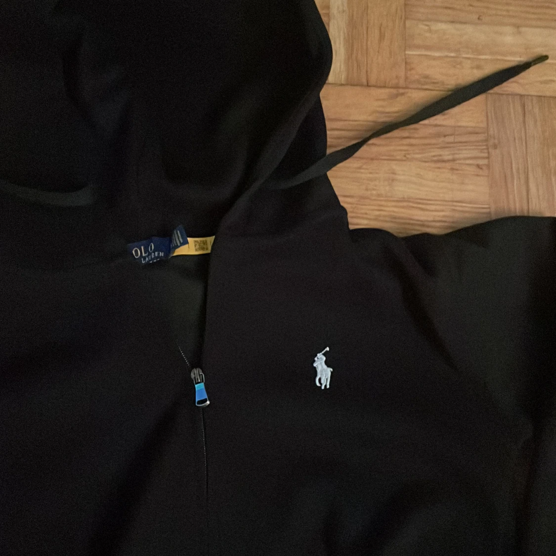 Svart hoodie från Polo Ralph Lauren - 2