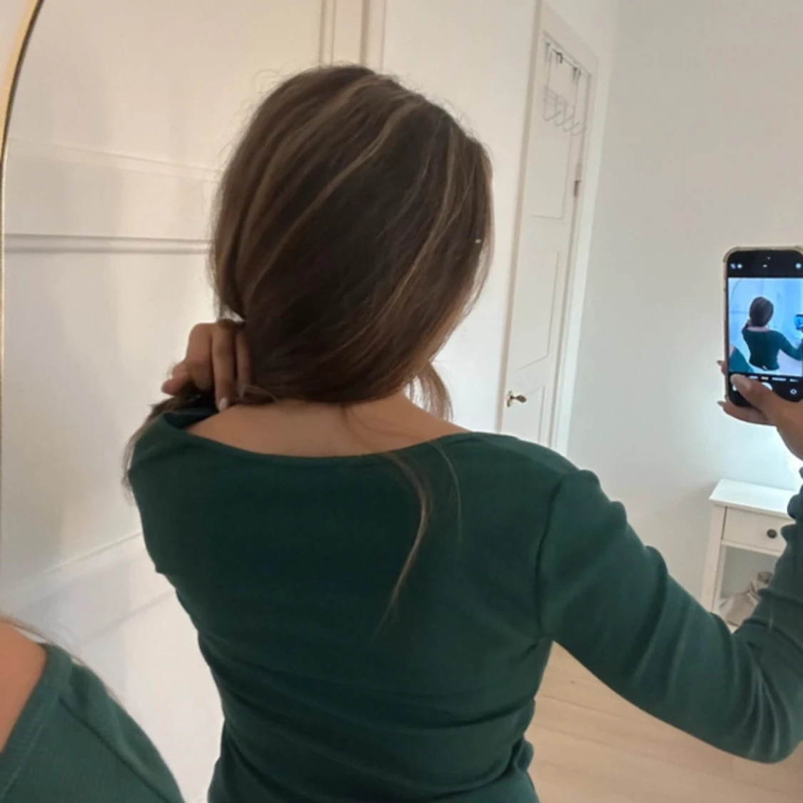 Mörkgrön långärmad topp  - 1