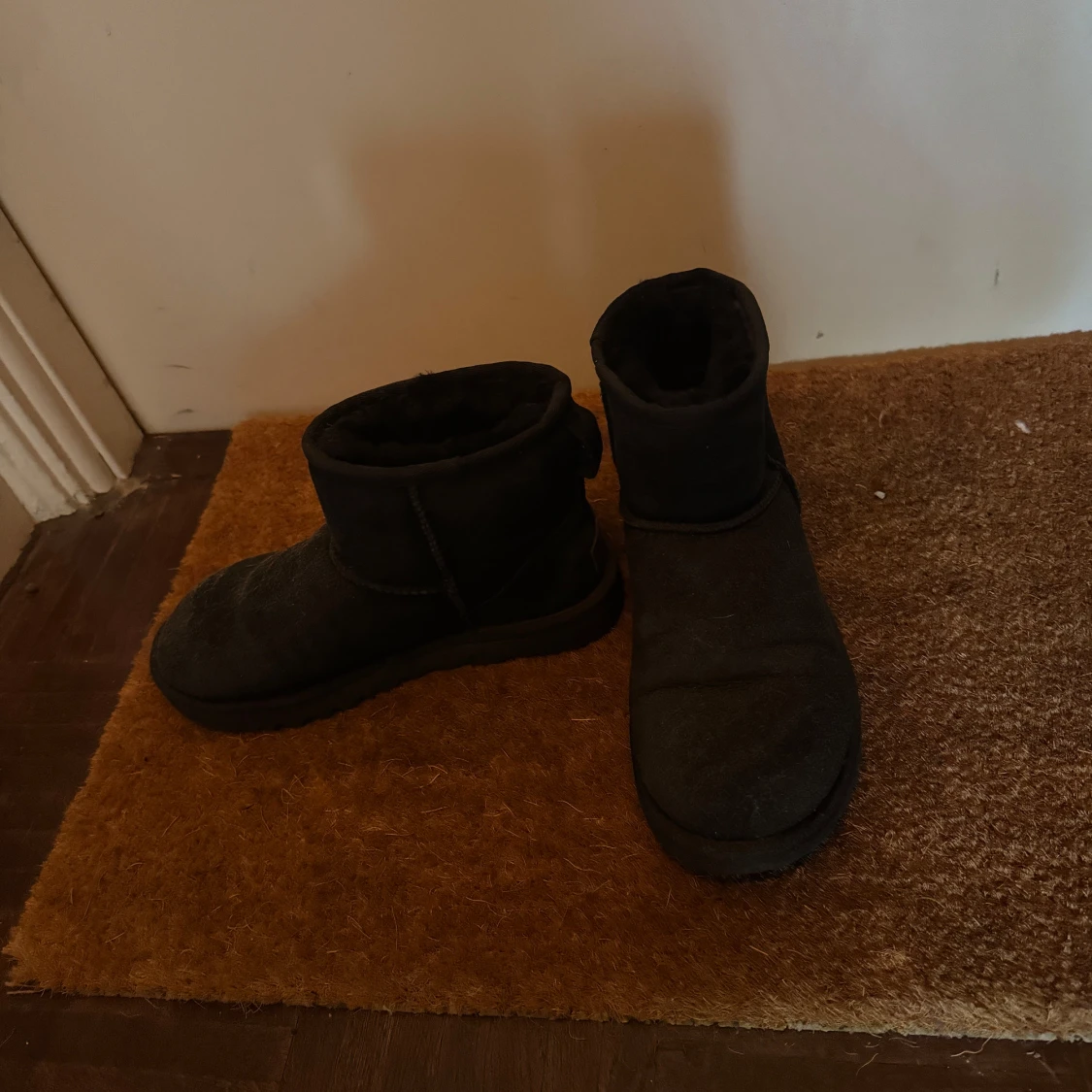 Svarta UGG boots i mocka - 1