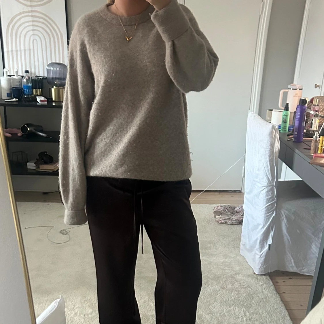 Beige stickad tröja från other stories  - 1