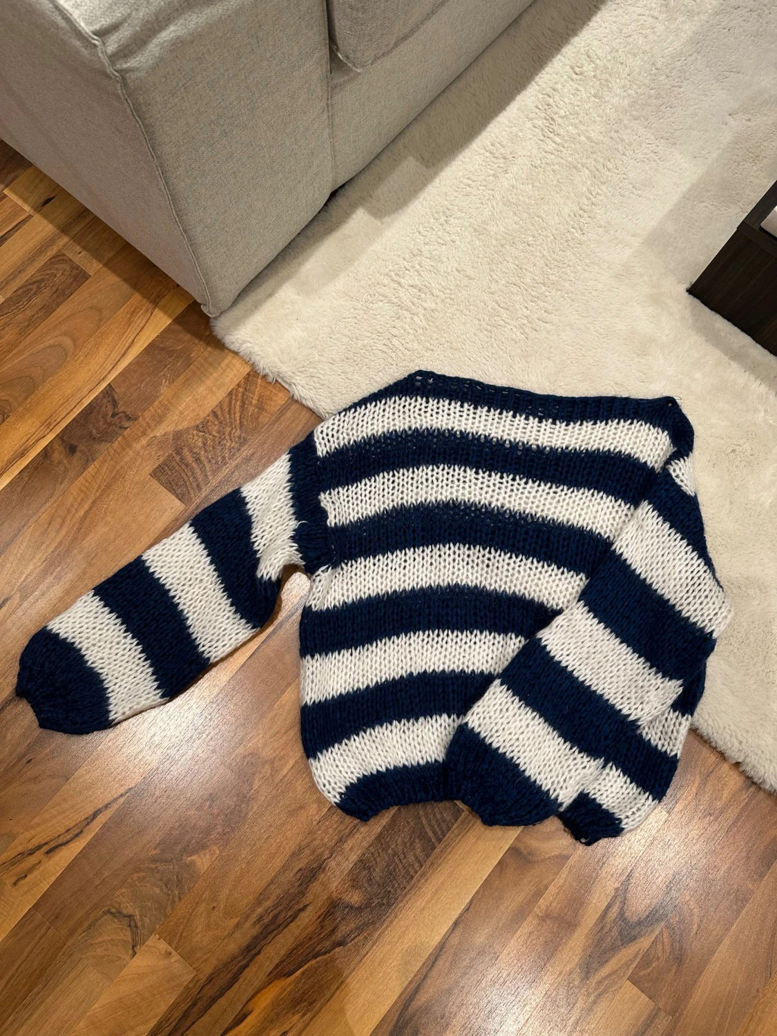 Randig stickad tröja  - 1