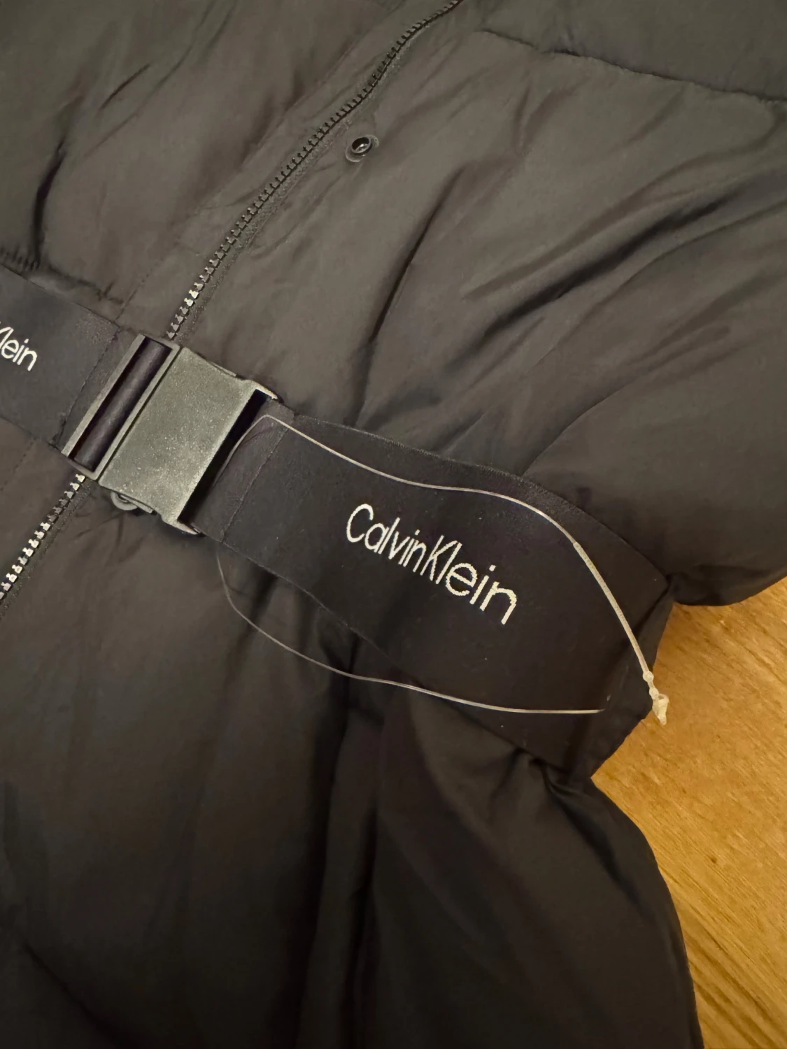 Svart pufferjacka från Calvin Klein - 3