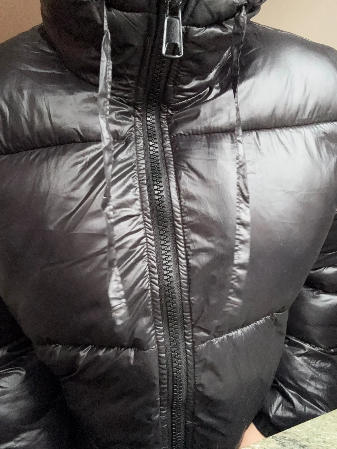 Svart pufferjacka med huva - 2